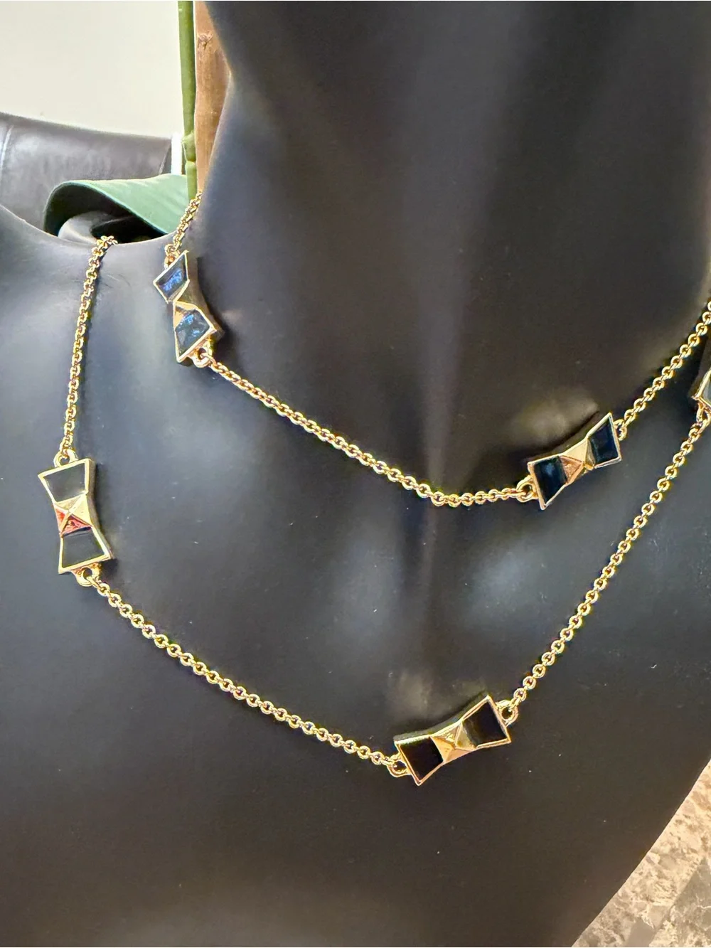 ๐ NWOT Kate Spade "Take a Bow" Long Station Necklace - Picture 1 of 6